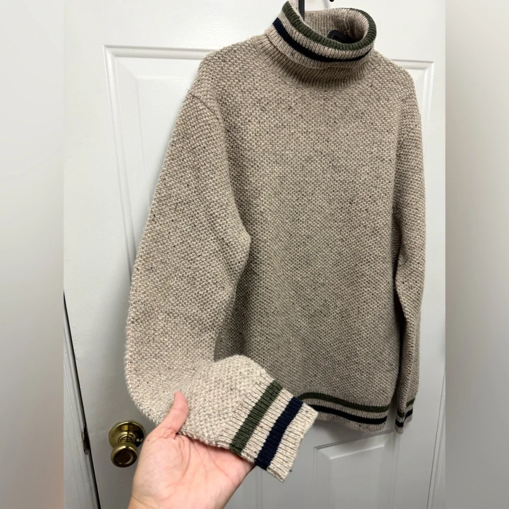 Men’s J.Crew Merino Wool Beige Turtleneck Sweater M Heavy Knit Fisherman Winter - Picture 4 of 7